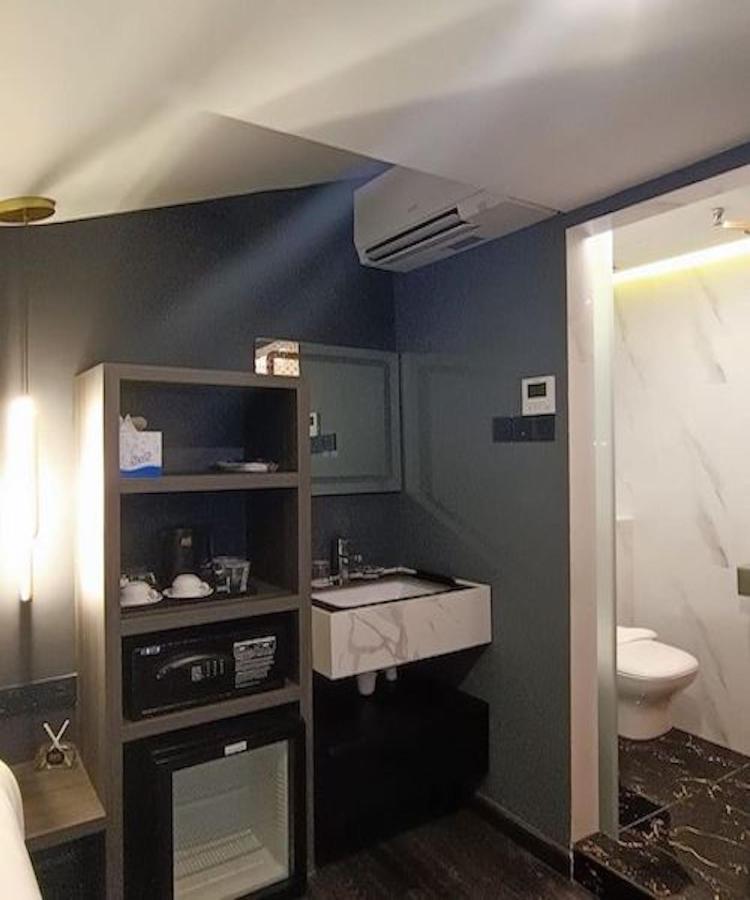 Hotel Jjh - Newly Opened Near Bugis Singapur Dış mekan fotoğraf
